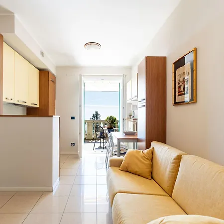 アパート Casa Al Mare Con Bella Vista By Interhome インペリア